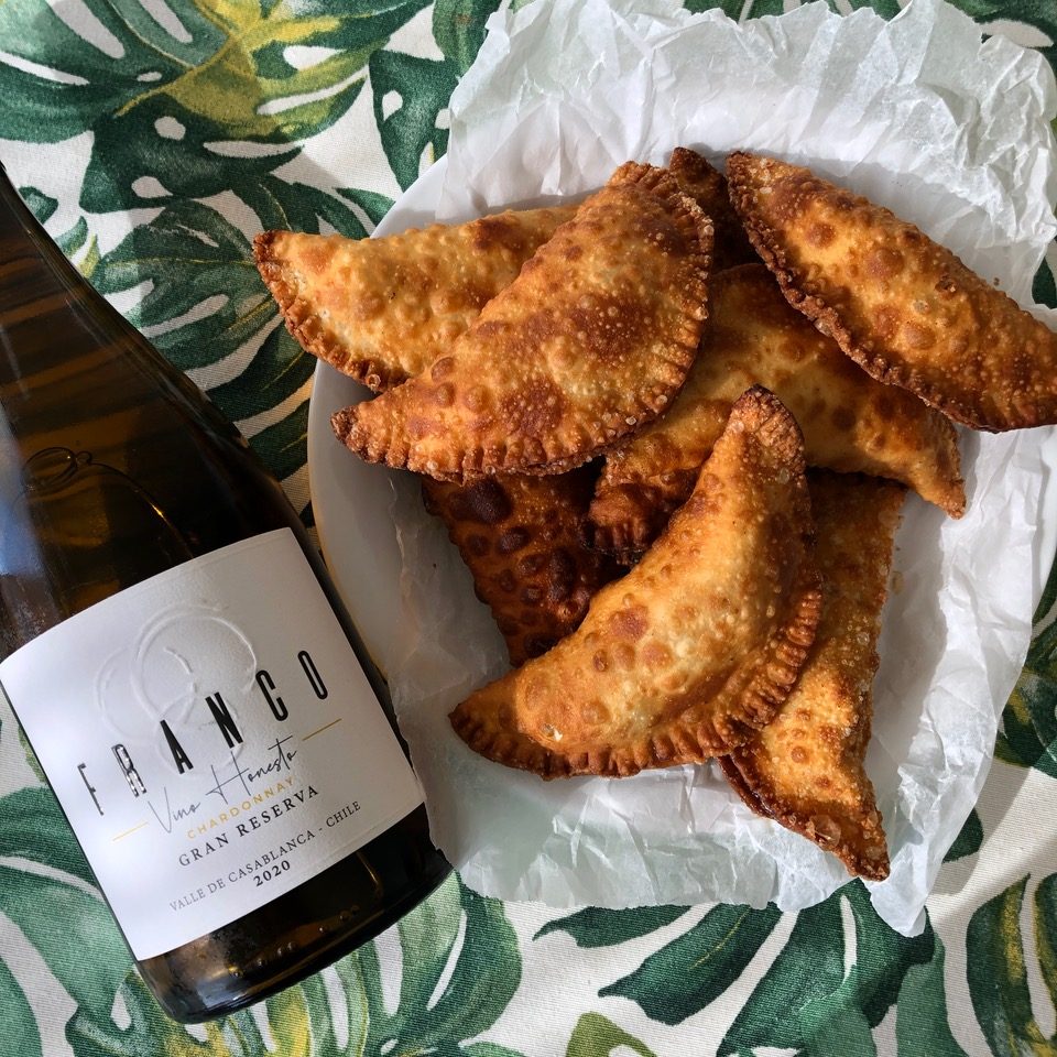 Empanadas fritas de locos + Franco Chardonnay Gran Reserva – Caleta Wines